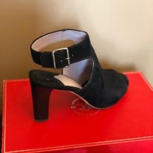 Johnston & Murphy Cassie Peep Toe Suede Sandal